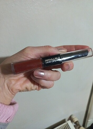 Beden kahverengi Renk L'oréal Paris Infaillible 24h Ruj 117 Perpetual Brown