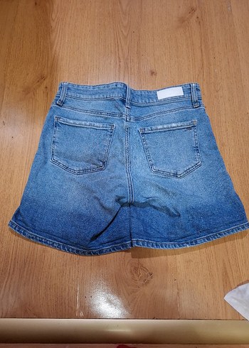 Düğmeli Mavi Mini Kot Şort - Görsel 4