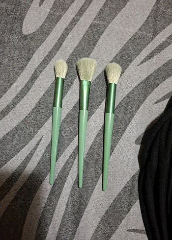 Yeşil Saplı Makyaj Fırçaları Seti - Görsel 5