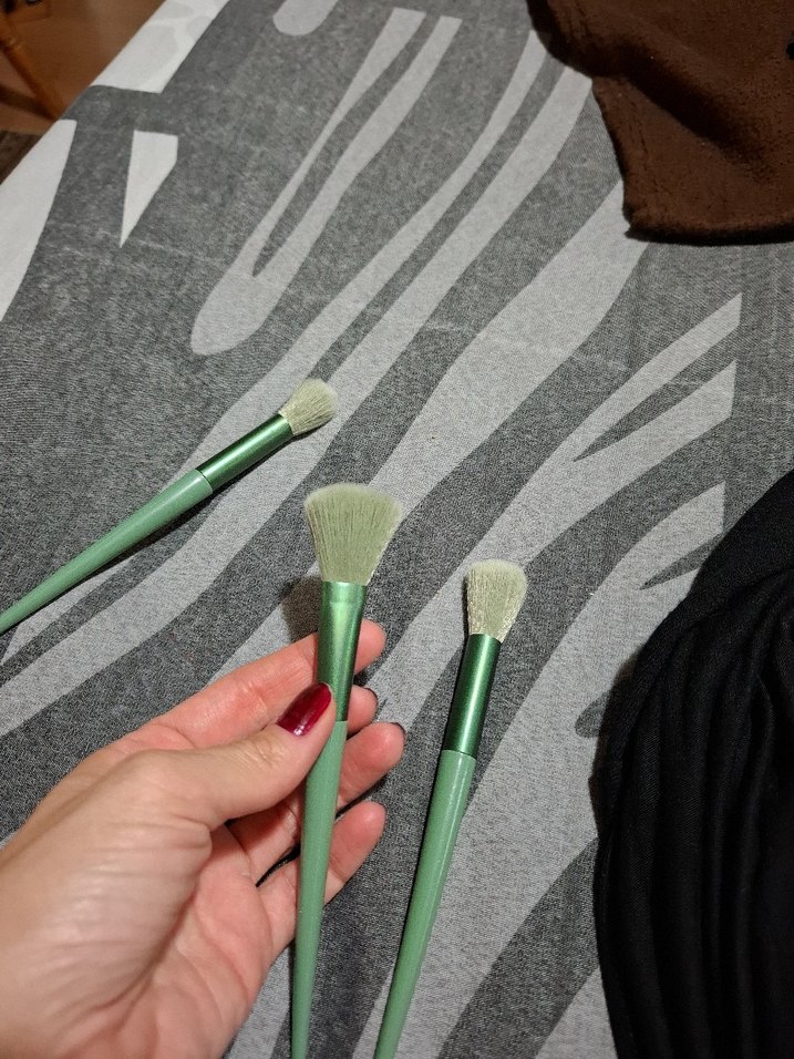 Yeşil Saplı Makyaj Fırçaları Seti - Görsel 3