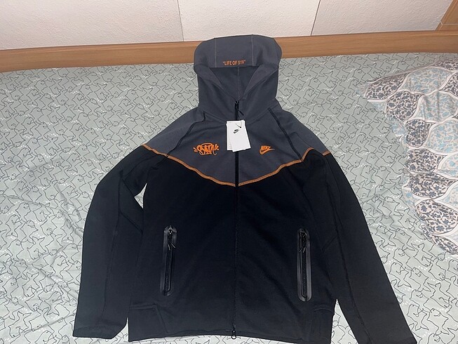 s Beden Syna World X Tech Fleece Hoodie