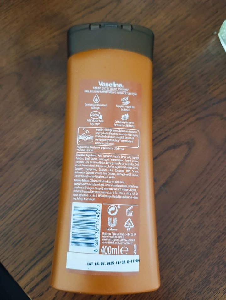 Vaseline Kakao Işıltısı Vücut Losyonu 48 Saat - Görsel 3