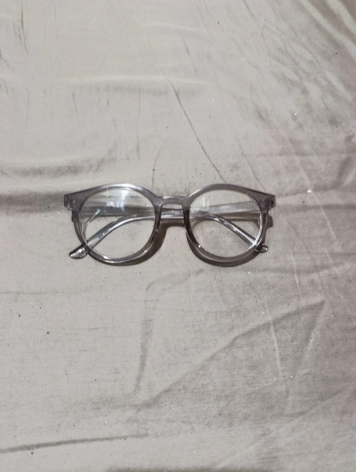 Şeffaf Gri Kadın Gözlük - Görsel 2