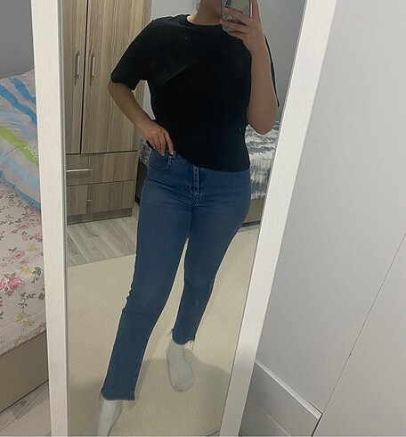 38 Beden mavi Renk Dilvin mavi jean