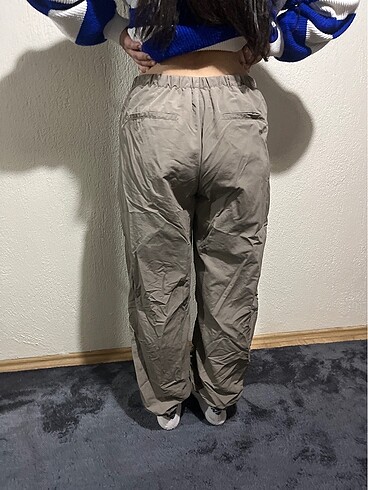 l Beden zara L beden askeri yeşil paraşüt pantolon