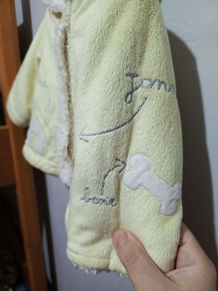 Sarı Kapüşonlu Nakışlı Kız Çocuk Ceketi - Görsel 2