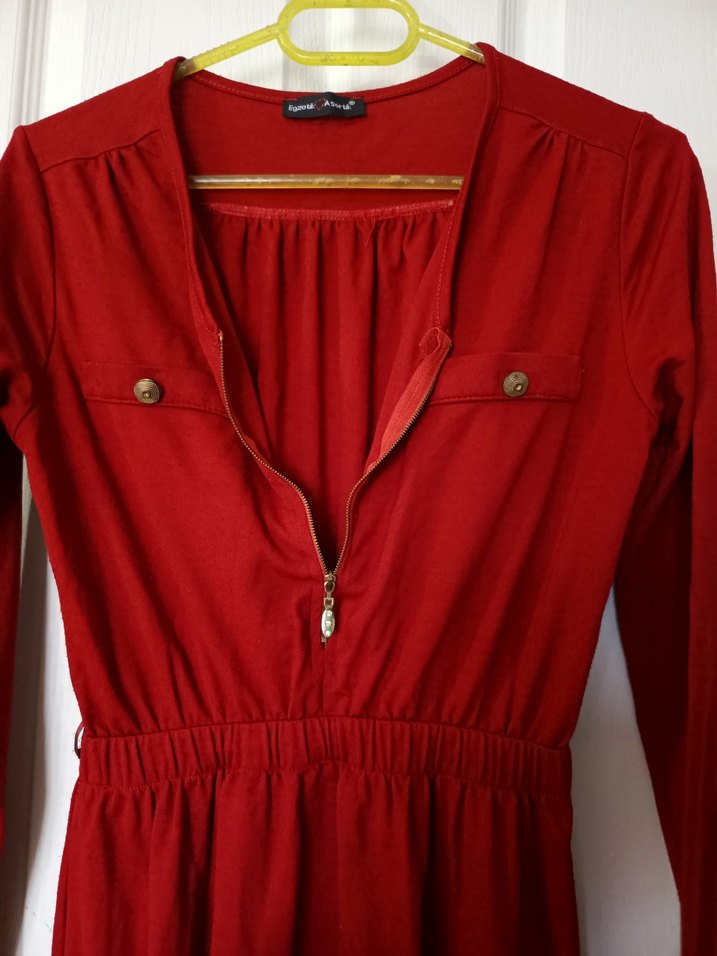 kırmızı elbise - Görsel 3