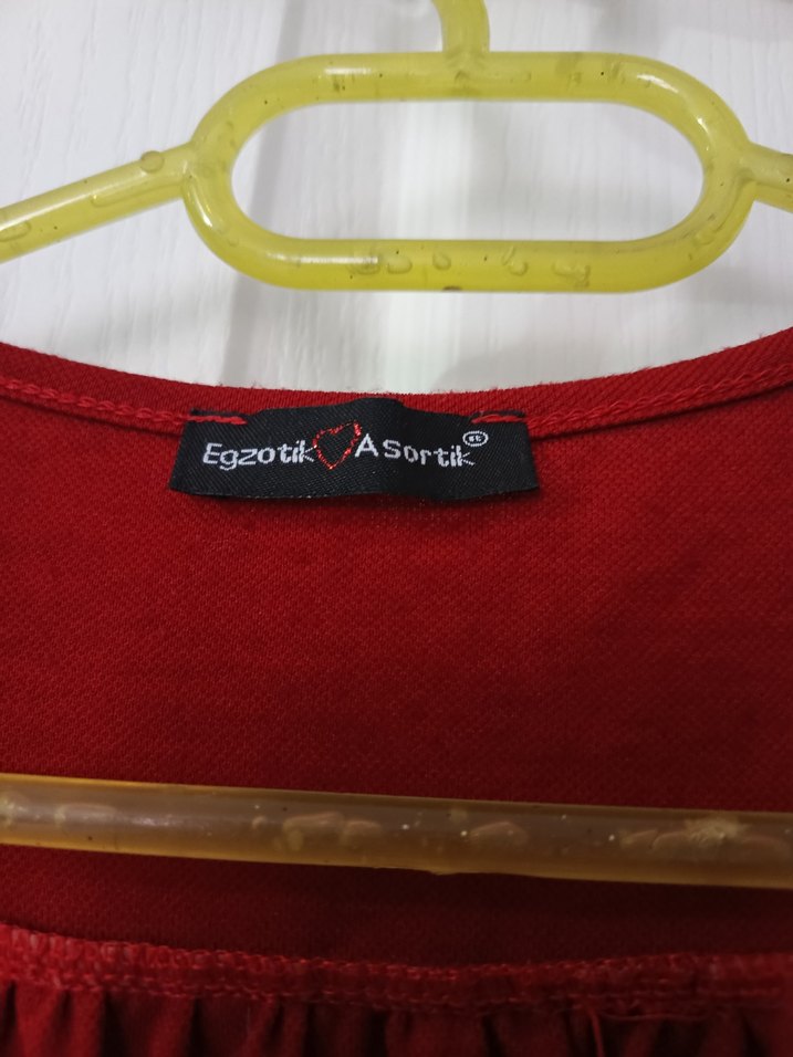 kırmızı elbise - Görsel 4