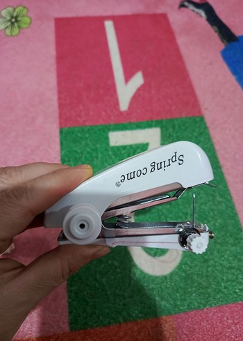 Bej Taşınabilir El Dikiş Makinesi - Görsel 3