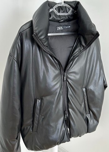 Zara Siyah Deri Görünümlü Midi Ceket - Görsel 3