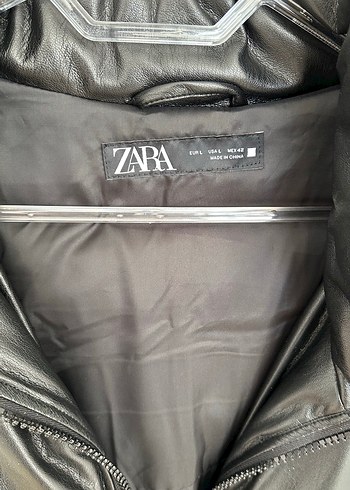 Zara Siyah Deri Görünümlü Midi Ceket - Görsel 5