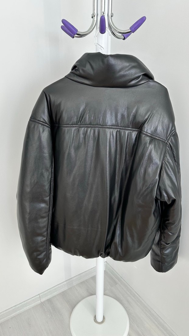 Zara Siyah Deri Görünümlü Midi Ceket - Görsel 4