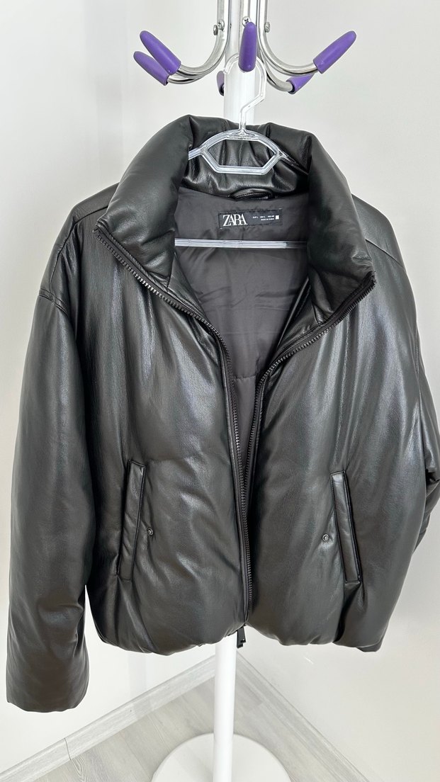 Zara Siyah Deri Görünümlü Midi Ceket - Görsel 2