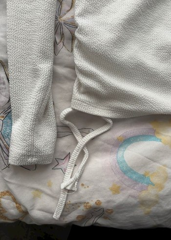 Yandan bağlamalı beyaz crop - Görsel 3