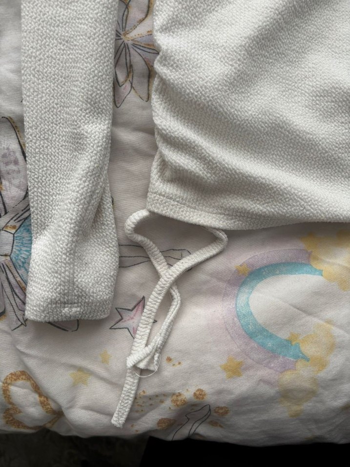 Yandan bağlamalı beyaz crop - Görsel 3