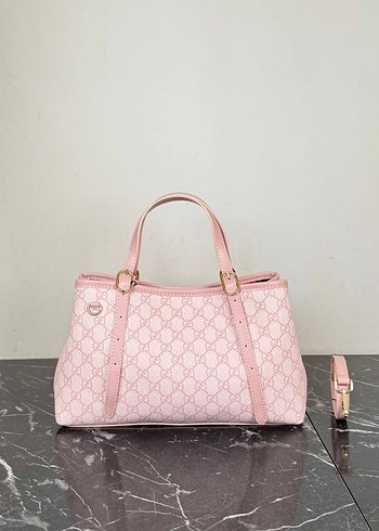 Gucci Sikligin Ve Rahatligin Pembe Monogramli Omuz Cantasi