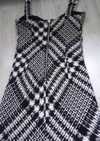 xs Beden siyah Renk Bershka Siyah Beyaz Desenli Askılı Mini Elbise