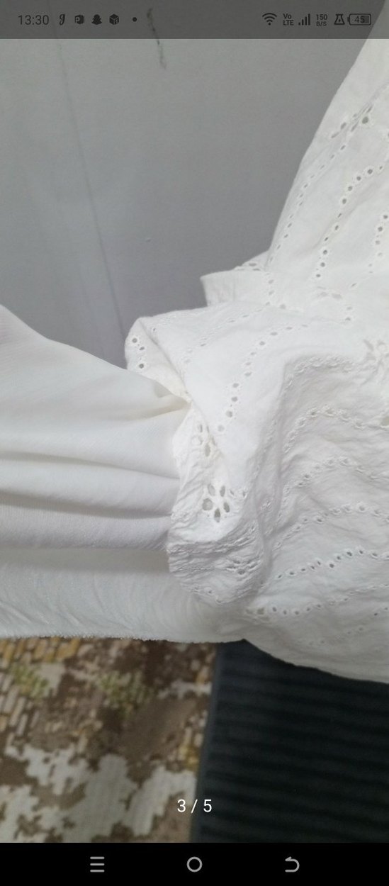 V Yaka Nakışlı Beyaz Bohem Midi Elbise - Görsel 3