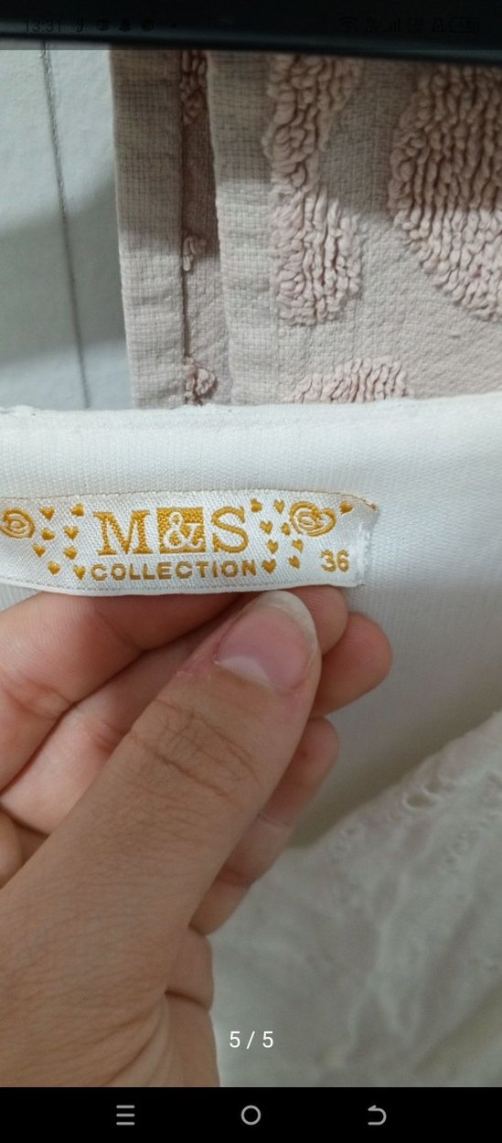 V Yaka Nakışlı Beyaz Bohem Midi Elbise - Görsel 5