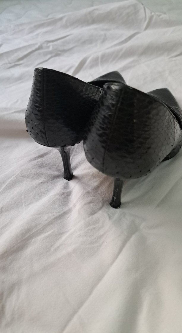 DERIMOD Siyah Yılan Derisi Desenli Stiletto - Görsel 4