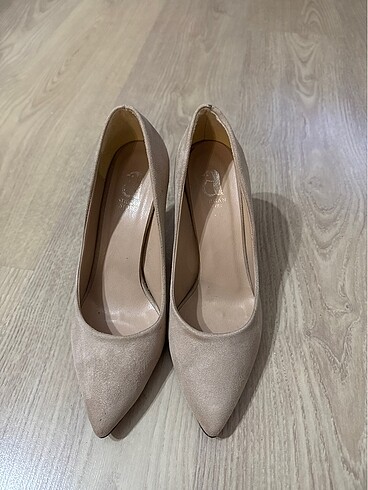 Diğer Stiletto