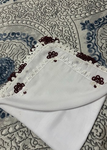 Dantel Detaylı Beyaz Kadın Başörtüsü