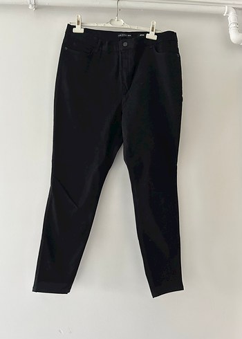 Siyah kot pantolon