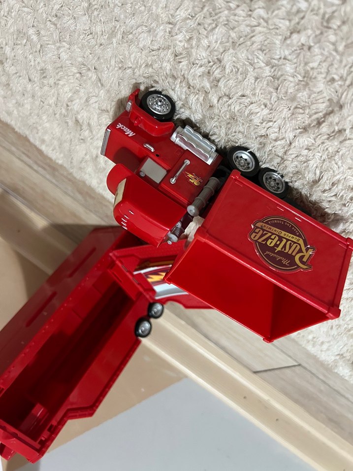 Şimşek mcQueen mack tır ve Araba Yarış Seti - Görsel 5