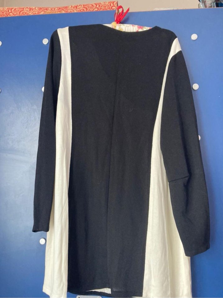 Uzun Kollu Siyah Beyaz Tunik - Görsel 2