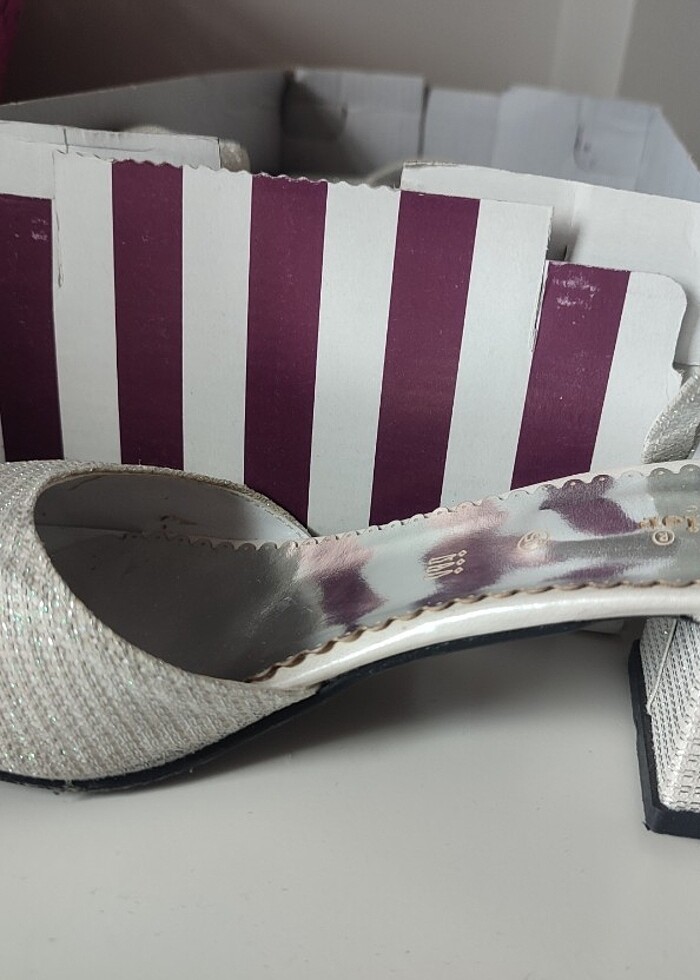 Kız çocuk topuklu ayakkabı  - Görsel 2