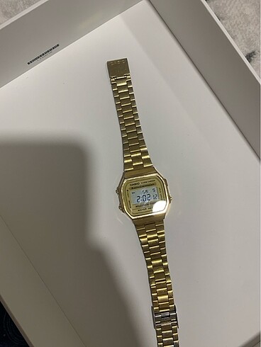 Casio Casio retro saat
