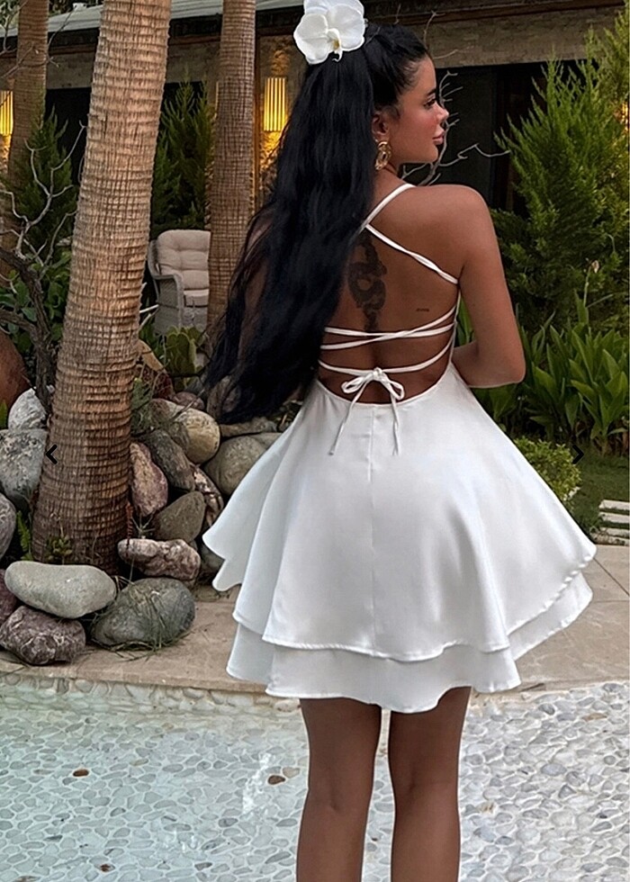 Beyaz saten elbise - Görsel 3