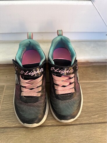 Skechers 28 numara ışıklı Skechers kız çocuk ayakkabı