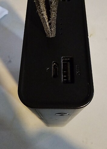 Beden Renk Syrox Fenerli Power Bank 30000Mah PB115