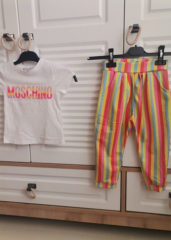 Moschino Bebek Kız Renkli Sokak Stili Takım
