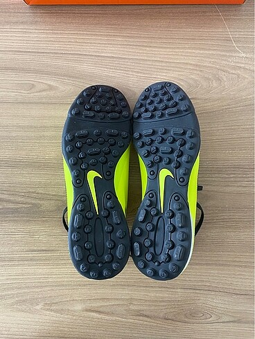 44 Beden Orijinal Nike Marka T90 Krampon