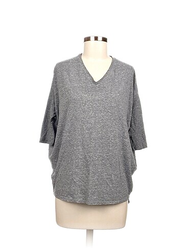 Vekem T-shirt %70 İndirimli.