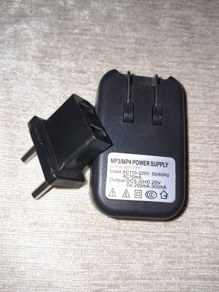 MP3/MP4 Siyah Telefon Şarj Cihazı - Görsel 5