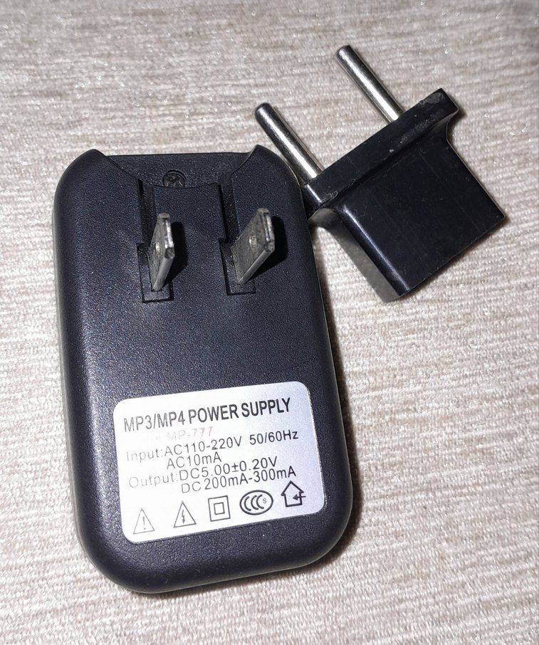 MP3/MP4 Siyah Telefon Şarj Cihazı - Görsel 4