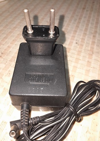 Panasonic Siyah Telefon Şarj Adaptörü - Görsel 2