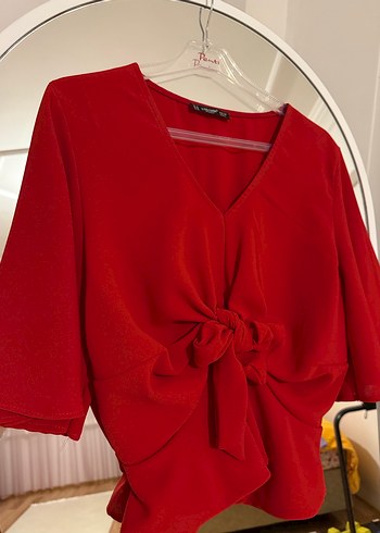 Kırmızı V Yaka Drapeli Mini Kadın Bluz - Görsel 3