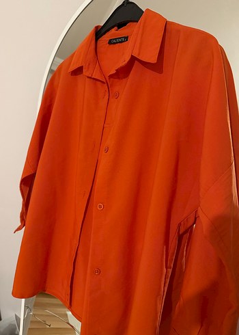 Turuncu Düğmeli Kadın Gömlek - Görsel 2