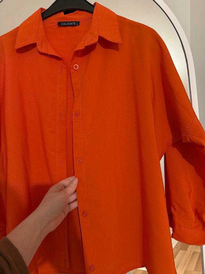 Turuncu Düğmeli Kadın Gömlek - Görsel 5