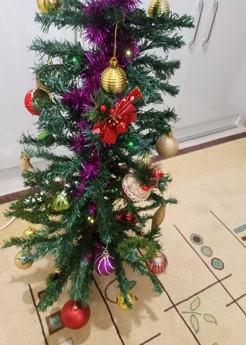 Renkli Işıklı Yeni Yıl Ağacı - Görsel 4