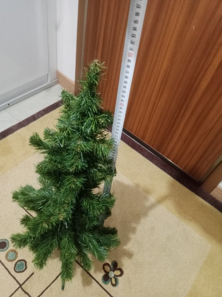 Parlak Yeşil Yeni Yıl Ağacı - Görsel 2