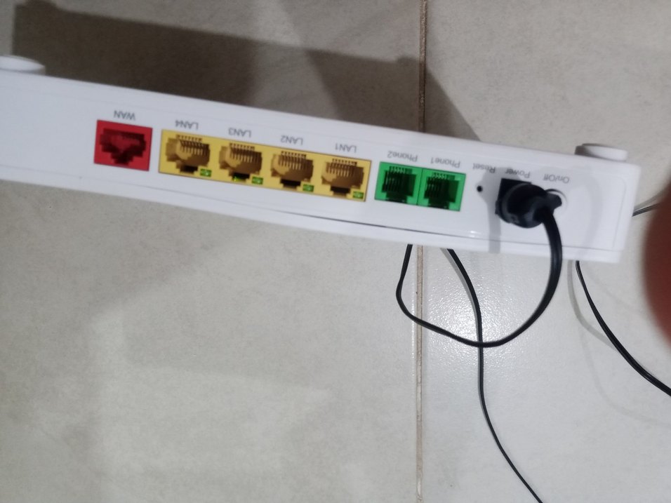 Türk Telekom Uydu Alıcısı ve Modem - Görsel 4