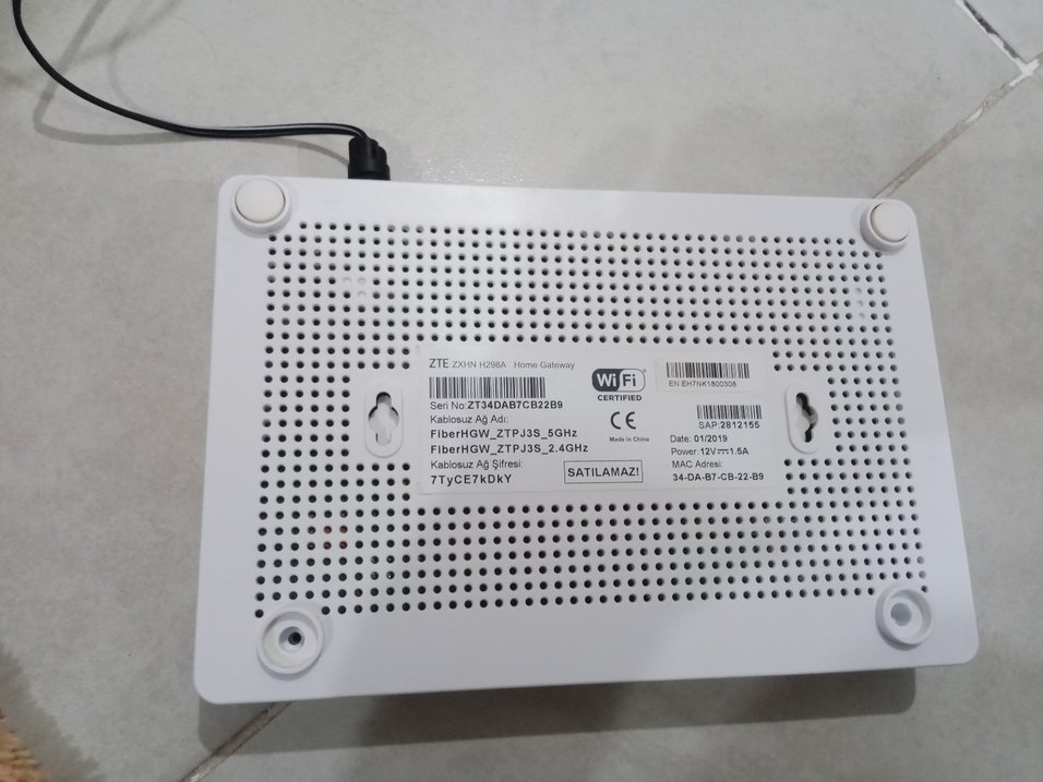 Türk Telekom Uydu Alıcısı ve Modem - Görsel 2