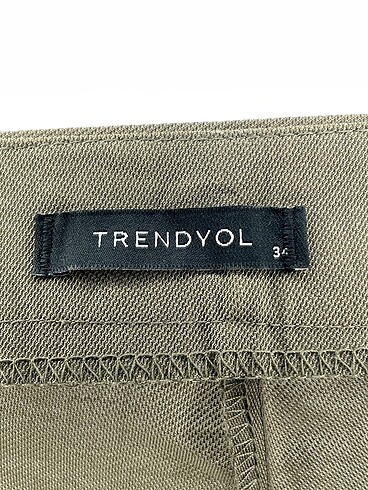34 Beden haki Renk Trendyol & Milla Mini Şort %70 İndirimli.