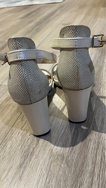 Topuklu ayakkabı - Görsel 5