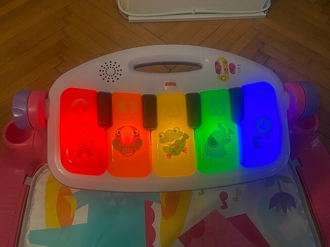 Beden Fisher Price Pembe Jimnastik Merkezi